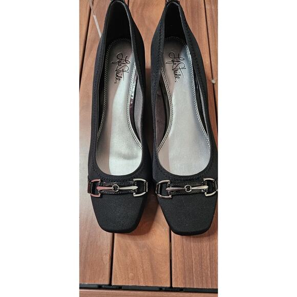 NEW‎ Lifestride Black Gazette Square Toe Wedge Heel Buckle Shoes Size 10M - Picture 2 of 5